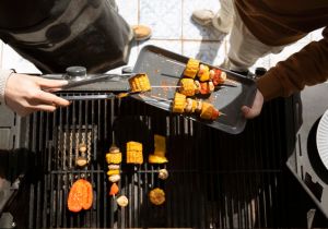 Vijf barbecueboeken voor succesvolle zomerse etentjes